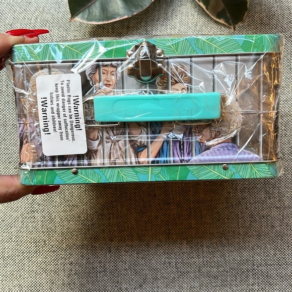 ✨ Collectible Golden Girls Lunchbox - Picture 6 of 17